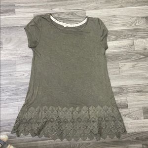 Women’s green top